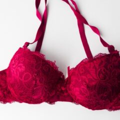 ブラジャーの締め付けが辛い！痛みを解消する対策をご紹介